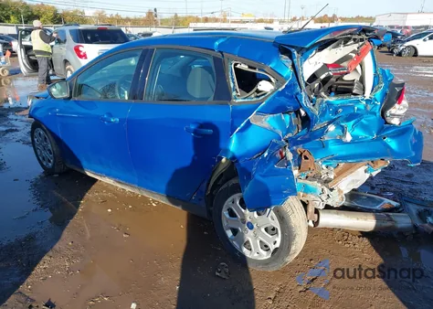 2012 Ford Focus Se z USA, uszkodzony, nr VIN 1FAHP3K22CL427882